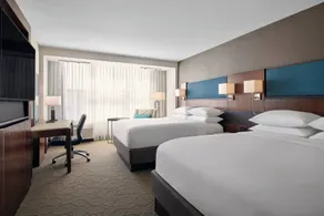 Delta Hotels by Marriott Milwaukee Northwest - Chambre