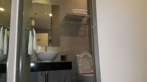 M Design Hotel @ Shamelin Perkasa - Bathroom
