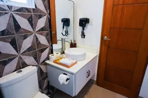Caza Guesthouse Iyang - Baño