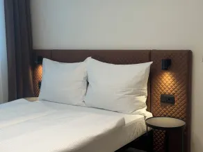 Factory Suites - Camera