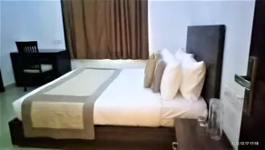 Tavisha Villa Film City Road Dadri Road - Chambre