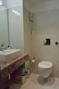 Hotel Landmark - Bathroom