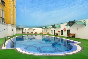 The Residency Towers - Pool