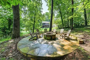 Launch & Dock: Lake Norman Retreat w/ Scenic Deck - Interiør