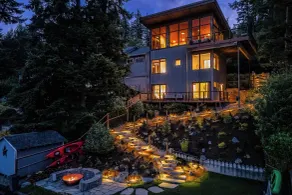 Modern Summit Lake Escape - Spacious Deck w/ View! - Innvendig