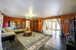 Pool, Gym & Basketball Court: Olympia Fields Home - Innenbereich