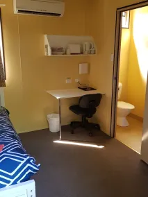 Riverside Tourist Park - Room