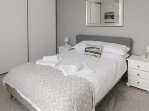18 Acklington Road - Room