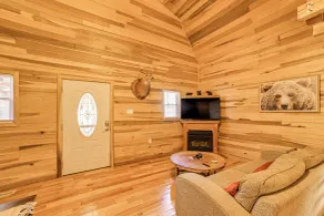 Steps to Kentucky Lake: Cozy Cabin w/ Deck! - Interiör