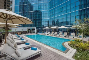 TRYP by Wyndham Dubai - Piscina