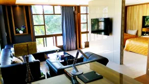 Jinsa Lakeside View Resort - Habitación