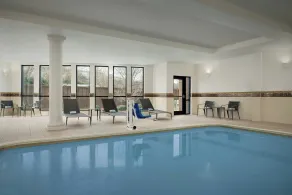 Courtyard by Marriott Salisbury - Piscine