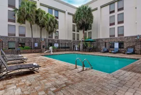 Hampton Inn Charleston/Mount Pleasant-Patriots Point - Pool