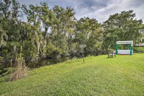 Peaceful Canal-front Retreat w/ Boathouse! - Interiør