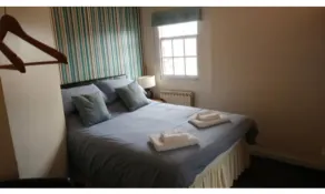 The Three Horseshoes - Room