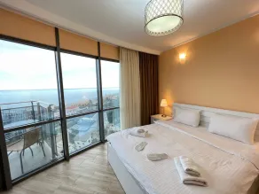 Holiday Lux Sea Towers Batumi - Room