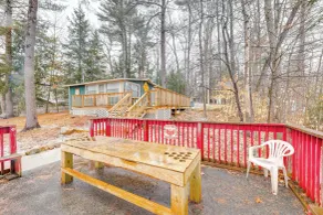 Lovely Maine Cabin w/ Deck, Gas Grill & Fire Pit! - Interiör