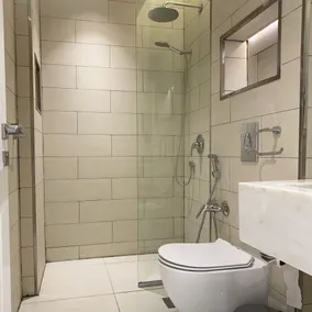 Tawun A1-8 Royal touch Balcony GZ41 - Bathroom