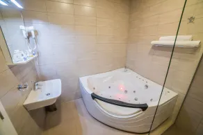 Hotel River - Bathroom