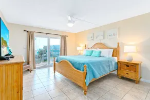 Cocoa Beach Towers - Oceanfront Condos with Pool & Tennis by Port Canaveral - Rom