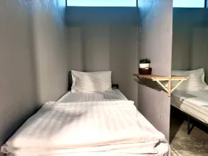 Collection O The Spades Hostel - Chambre