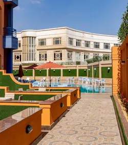 Royal Day Plaza Hotel - Piscine