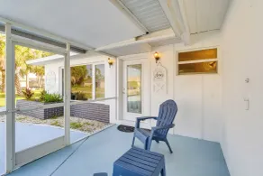Riverfront Florida Retreat w/ Pool, Patio & Grill! - Innenbereich