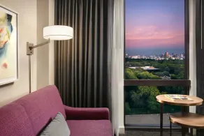 Crowne Plaza Dallas Market Ctr - Love Field, an IHG Hotel - Vue de la chambre