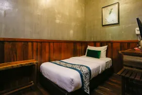 Anggun Hotel - Chambre