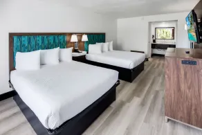 Blu Atlantic Hotel & Suites - Zimmer