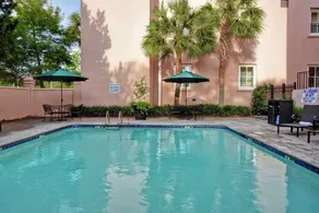 Embassy Suites by Hilton Charleston Historic District - Pool