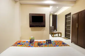 FabExpress Travelers Lodge - Quarto