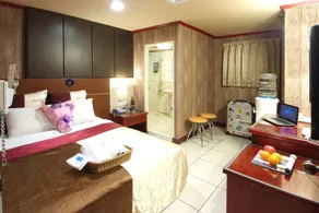 Golden Swallow Hotel - Room