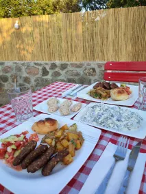Thousand Ally Boutique - Restaurant
