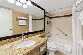 Best Western PLUS Inner Harbour Hotel - Salle de bain