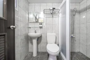 Grow Tree Glamping - Bathroom