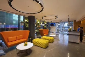 Southend by TGI - Reception