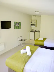 10 Cottages - Room
