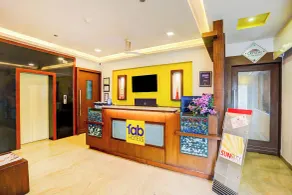 Fabhotel Suncity - Reception