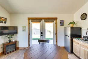 Pet-Friendly Elmo Home w/ Mountain & Lake Views! - Interior