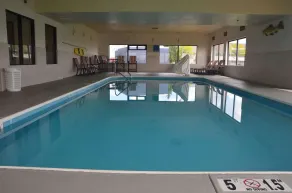 Comfort Inn & Suites Maumee - Toledo I80-90 - Piscine