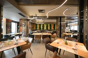 Aniroc Signature Hotel - Restaurant