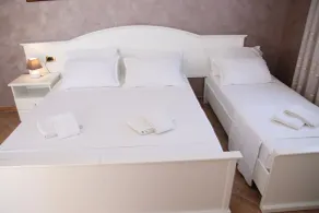 Iliria Internacional Hotel - Vue de la chambre