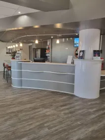 Fabrègues Hotel - Réception