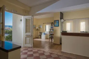 Ourania Apartments Hotel - Réception
