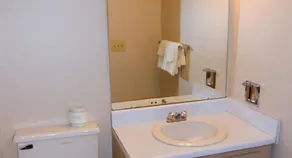 Creek Side Inn - Rom