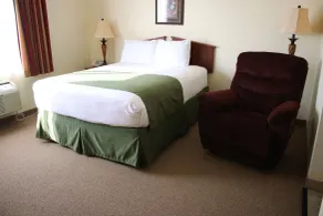The Edgewood Hotel and Suites - Quarto