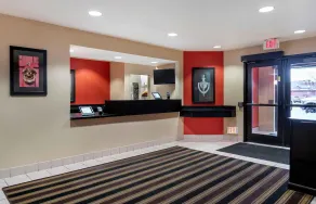 Extended Stay America Select Suites - Detroit - Roseville - Lobby