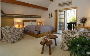 Swiss Woods Bed & Breakfast Inn - Room