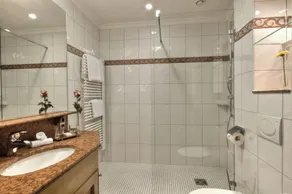 Hotel & Gaststätte zum Erdinger Weißbräu - Salle de bain